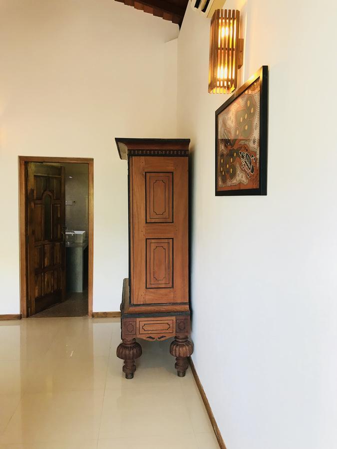Neli guests house Hotel Unawatuna Buitenkant foto