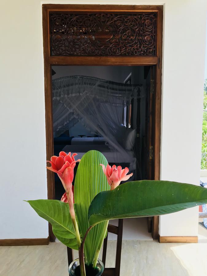 Neli guests house Hotel Unawatuna Buitenkant foto